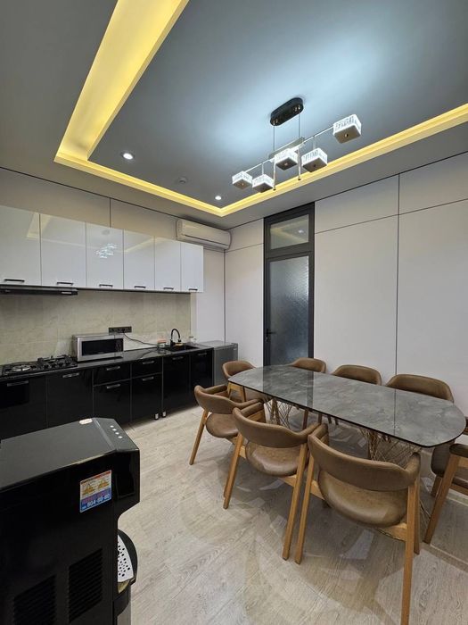 Продаётся коммерческое 228м2.Ориентир: Пожарка, Минор Мечеть