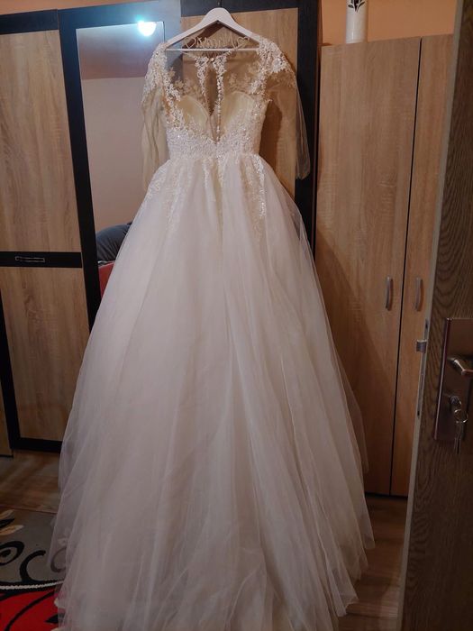 De vanzare Rochie de Mireasa