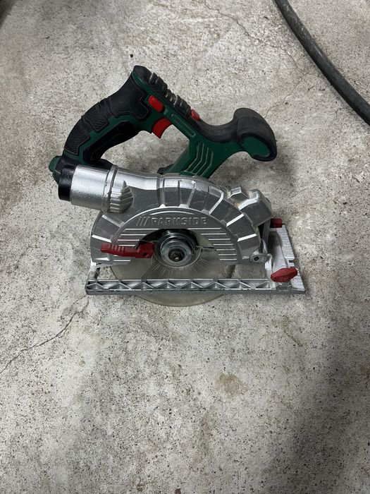 Ръчен цинкуляр Parkside