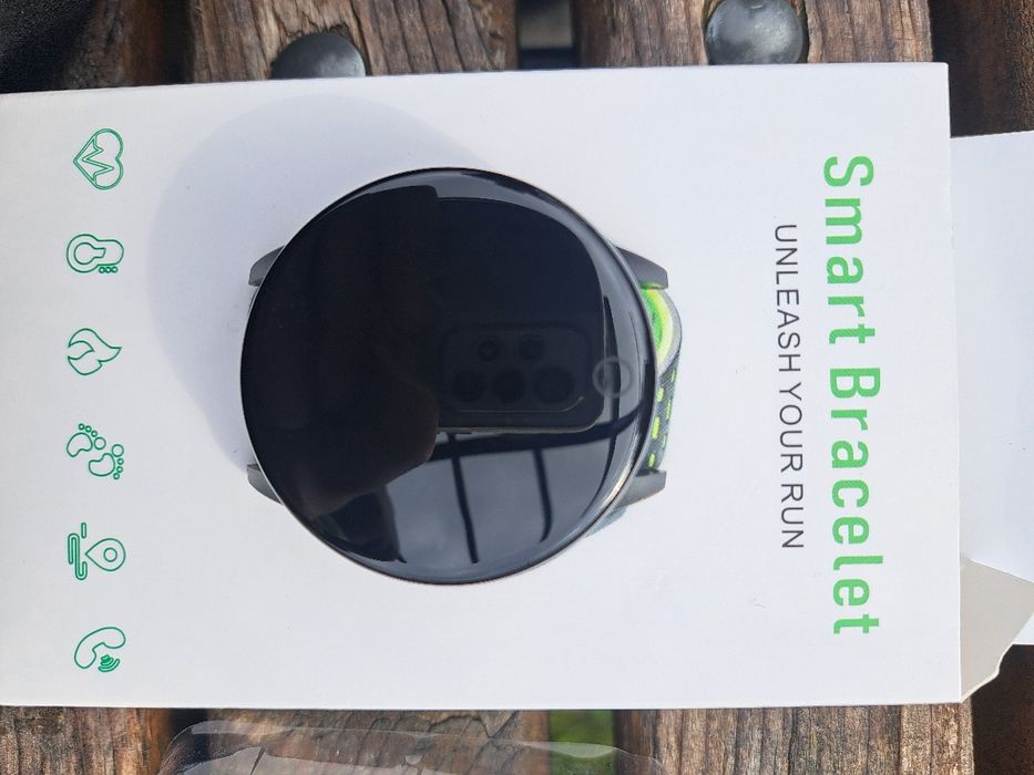 Смарт часовник. (Smart Bracelet)