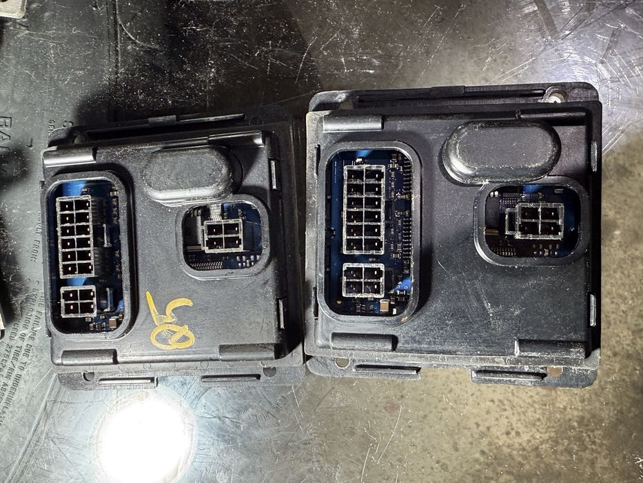 Управляващ блок, Осветителна система 7L6941329A  модул за завиване