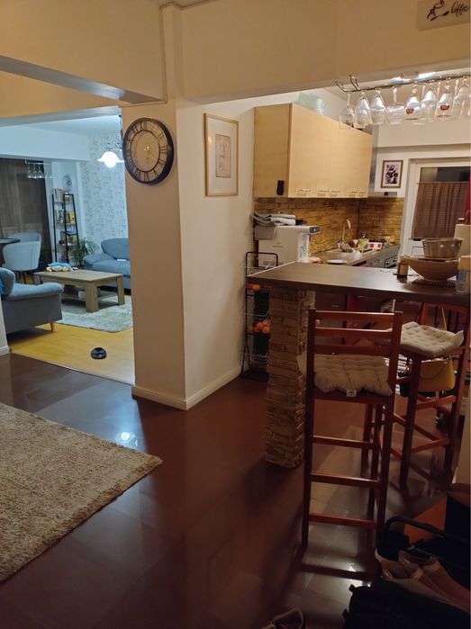 Vand apartament 4 camere