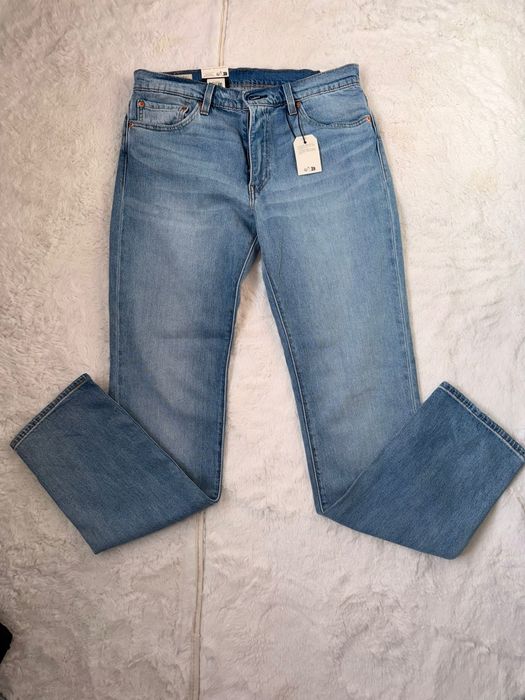 VAND Blugi Levi's NOI