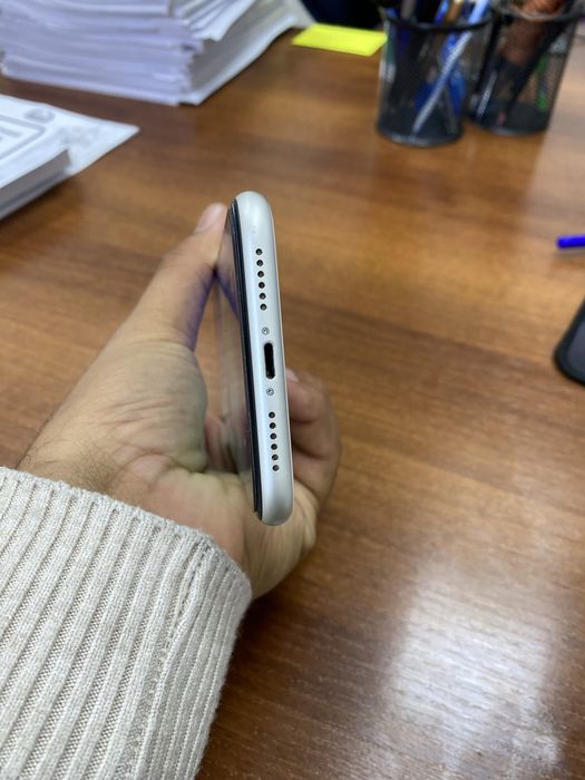 Iphone 11 White 64 GB