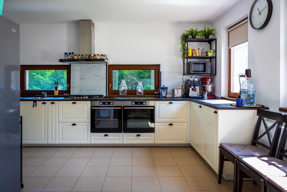 Închiriez cabana in Poiana Damiș, Bratca / Bh/ciubar/loc de joaca