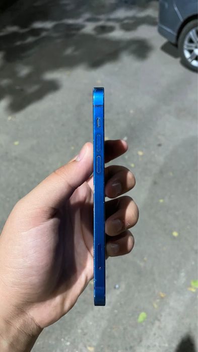 IPhone 12.     128GB