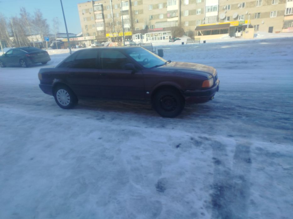 Продам Ауди 80 б4