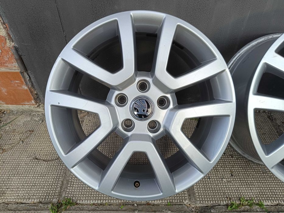 ОРИГИНАЛНИ джанти 17 ' цола 5x112 SKODA / Шкода ЕТ45 7J 57,1