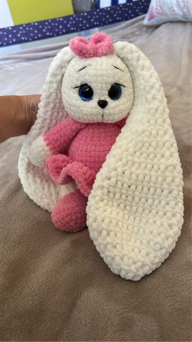 Ръчно плетено зайче