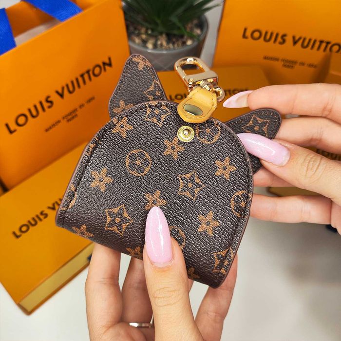 Louis Vuitton Ключодържател - (LV Keychain)