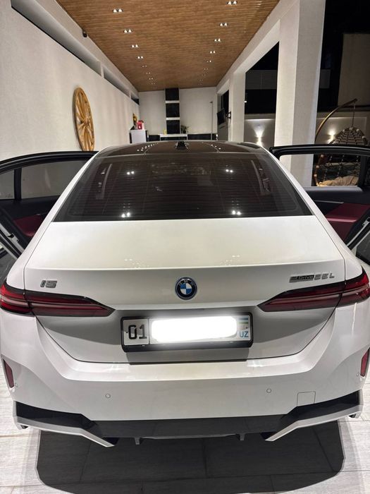 I5 BMW 35L  2024