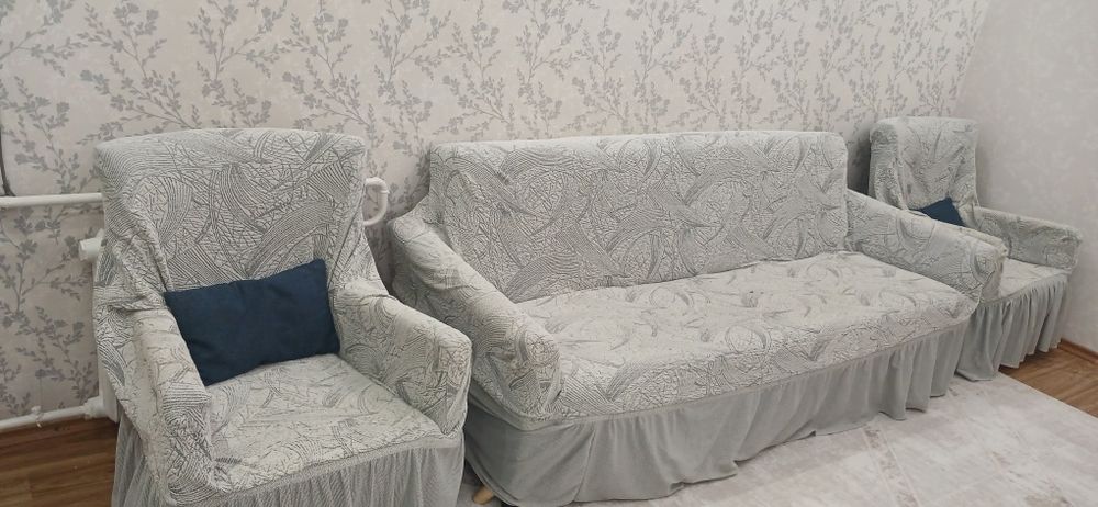 Срочно продаётся диван.