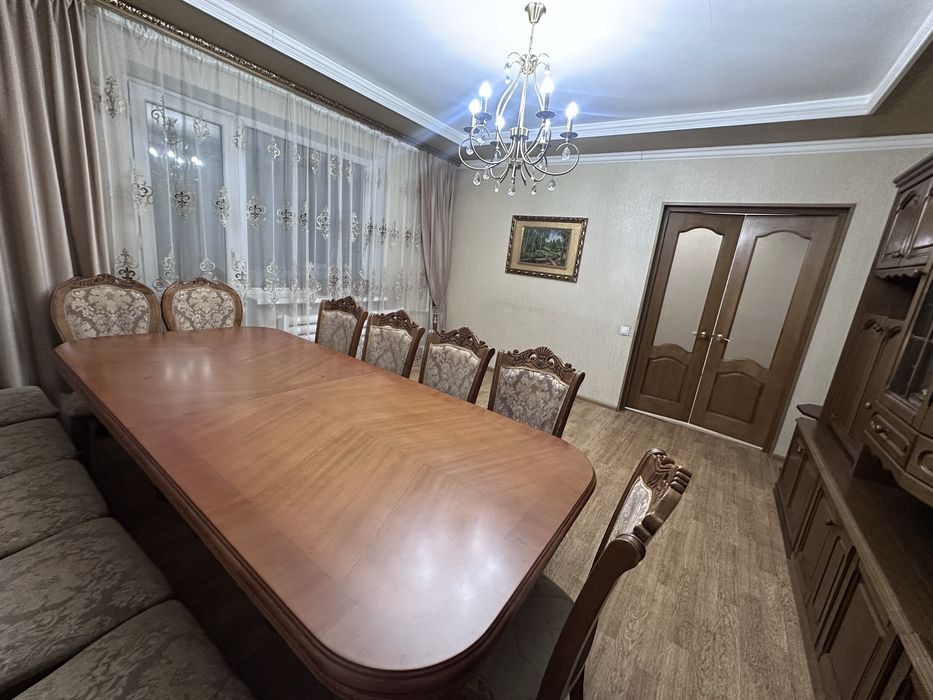 Продам стол со стульями