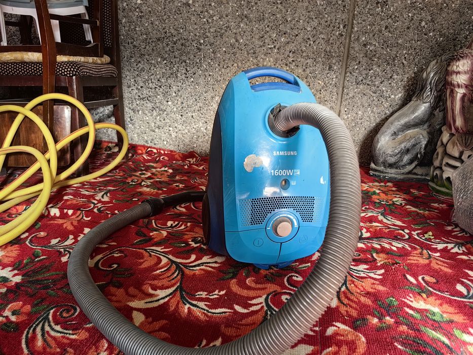 Пылесос/Чангютгич Samsung.