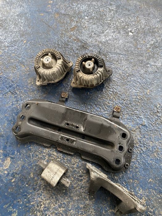 Suport motor tampon motor traversa mercedes w204 c207 w212 cls 2.2cdi