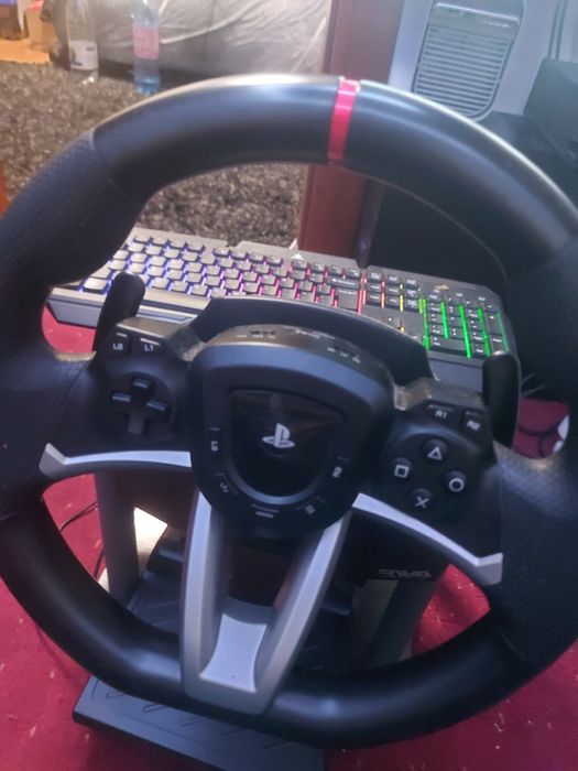 Volan acesta merge pe ps4 ps5 pc este1 saptamana folosit am cutie