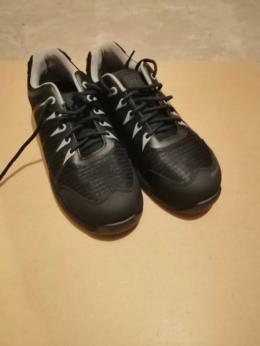 Работни обувки...