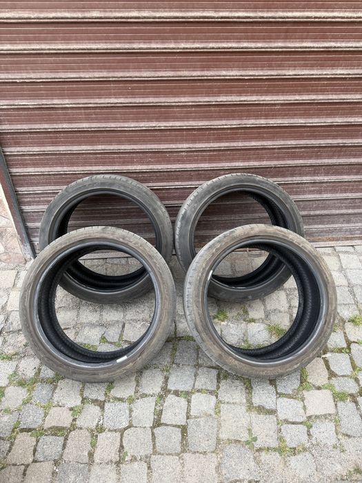 225/40 R18 летни гуми Debica