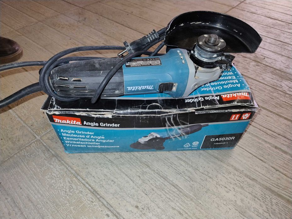 Ъглошлайф Makita