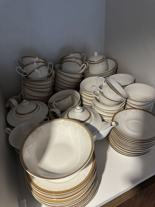 Набор посуды. Сервиз