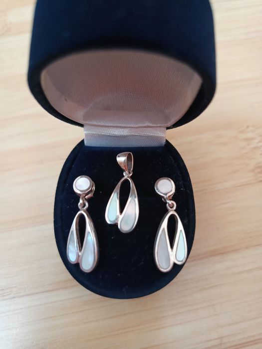 Сребърен комплект с бял седеф