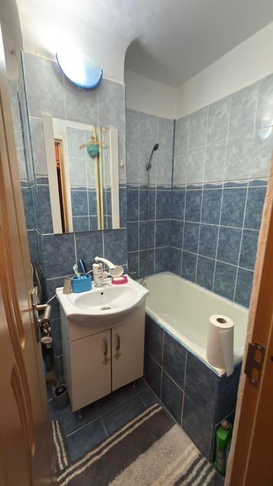 Vand apartament 2 camere, mobilat
