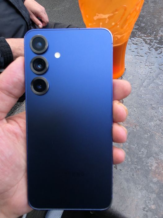 Samsung s25 impecabil întreținut de o doamna