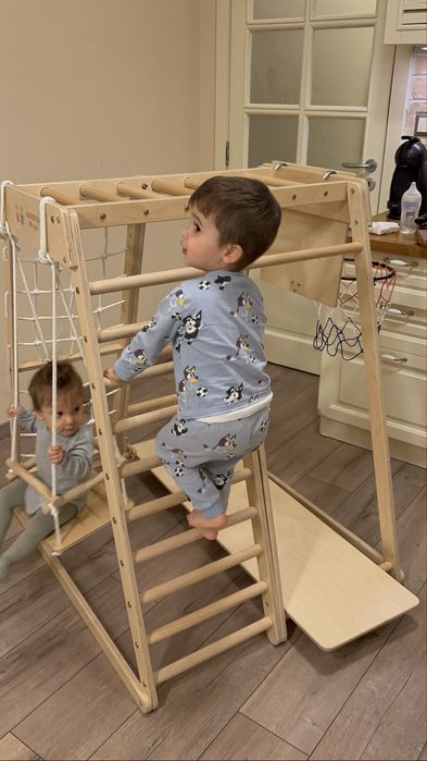 Детска дървена катерушка