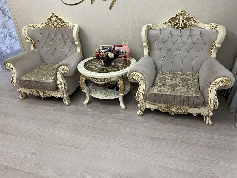 Диван с креслами