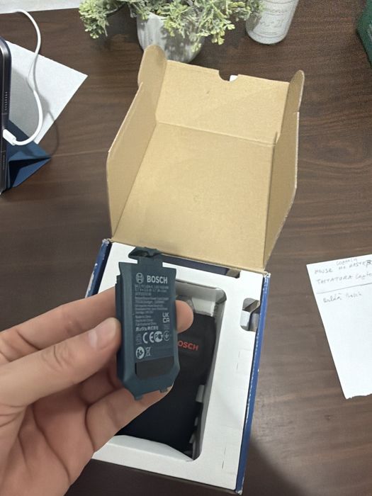 Telemetru laser Bosch GLM 50-27 CG verde + baterie USB-C, Bluetooth