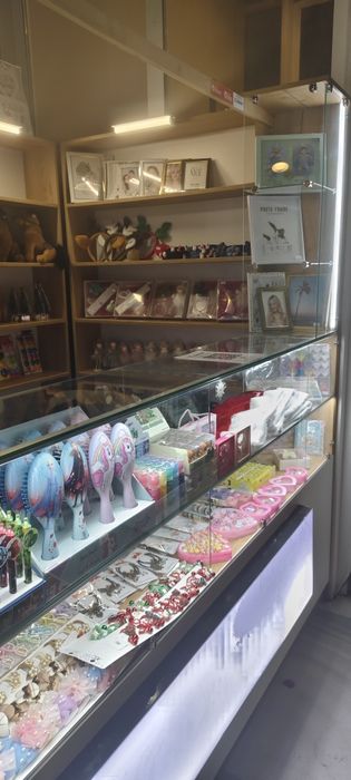 Срочно продам витрину