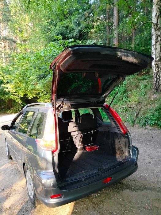 Лек автомобил Peugeot 206 SW - Само на 65000 км