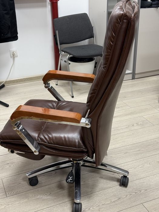 Продается кресло Dafna