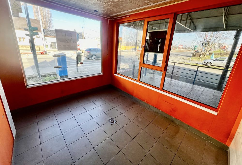 Spatiu comercial ultracentral cu terasa pe bulevard Arad