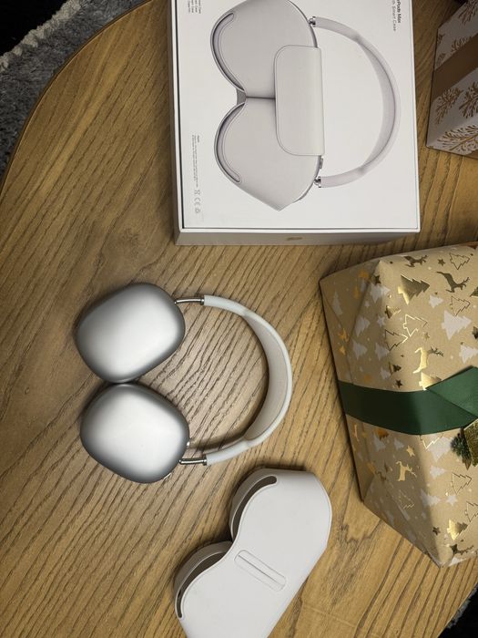 Пррдам наушники оригинал MRXJ2AM/A airpods with Wireiess Charging case