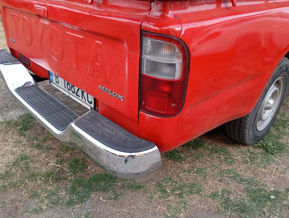 Тойота Хайлукс 2.4D