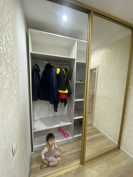 Купе шкаф с раздвижными зеркалом