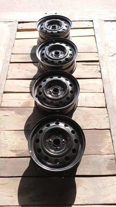 Продам штампованные диски hyundai accent