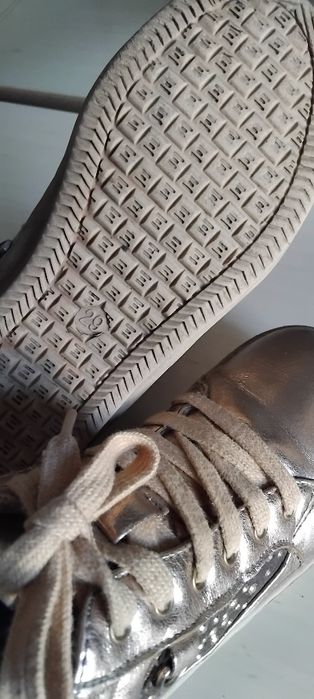 Тёплые ботинки для девочки. Турция,29 р