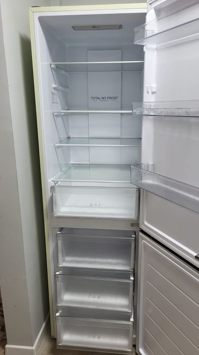 Продаётся холодильник Haier