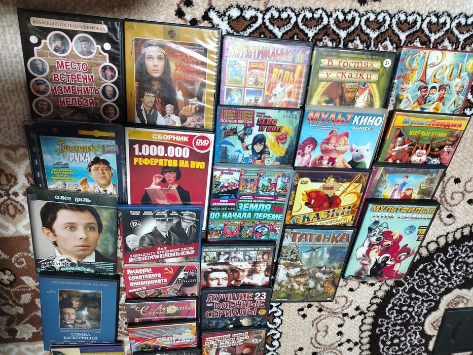 Книги разных жанров цена  от 500тг