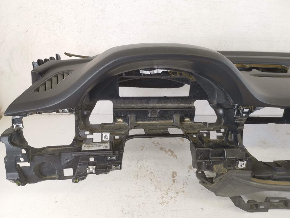 Ауди Q7 / Audi Q7 4M Оригинален арматурен панел в добро състояние