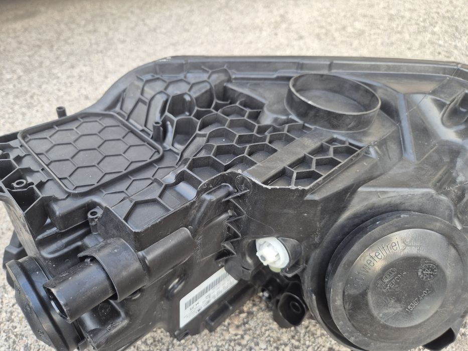 Десен фар Skoda Fabia Шкода Фабия фарове