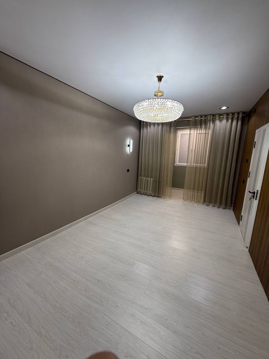 Феруза массиы! Продается квартира 1в2//2/4 балкон 1.5×3 Д