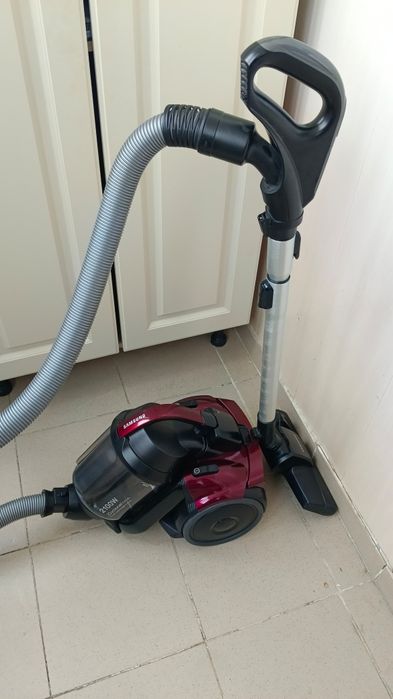 Пылесос Samsung 2100w