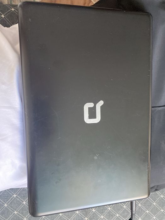 Продам ноутбук Compaq без батареи