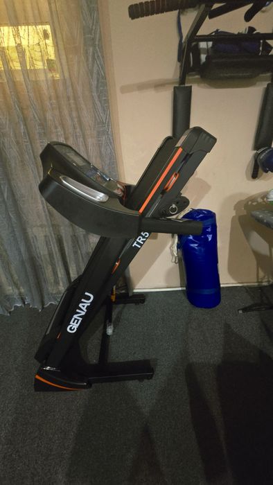 Продам беговую дорожку Genay tr50