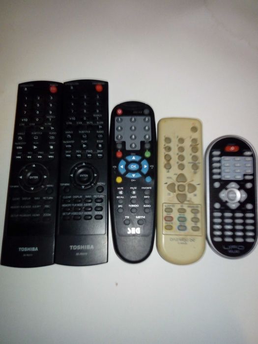 Telecomenzi universale originale tv,dvd,video,combine, tuner etc.