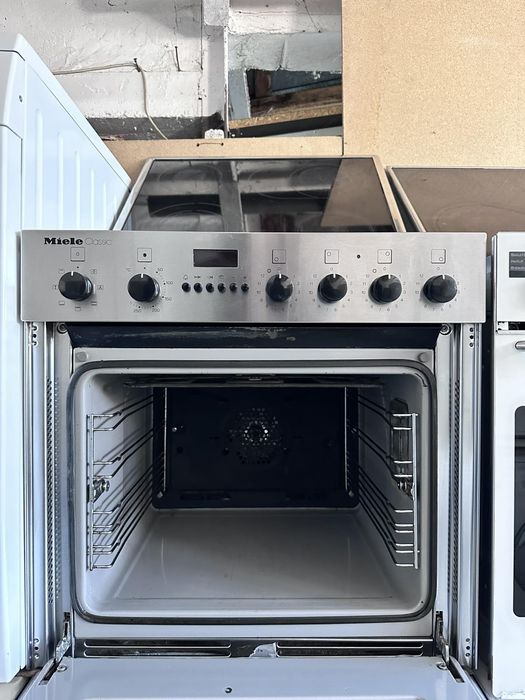 Печка +гаранция. MIELE. Конвекция. Керамичен плот. Доставка за София