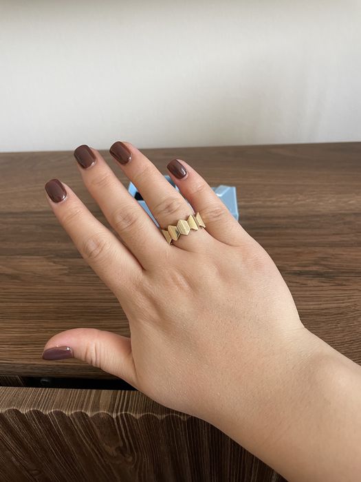 Новое золотое кольцо 18 р.